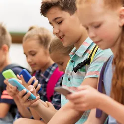 kids using cell phones