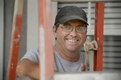 image of dan roberts smiling for a picture