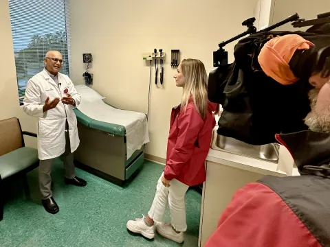 WFTV interviews Dr. Shah about statins and dementia in a media interview
