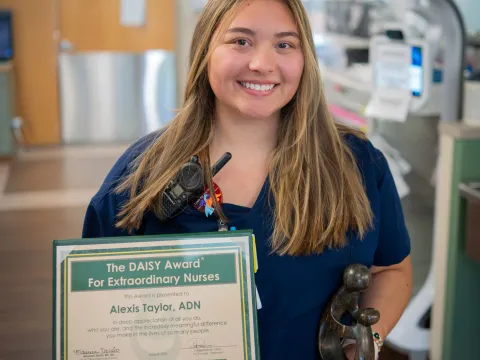 AdventHealth’s Newest DAISY Award Winner Treats Patient in Pain with Uncommon Compassion