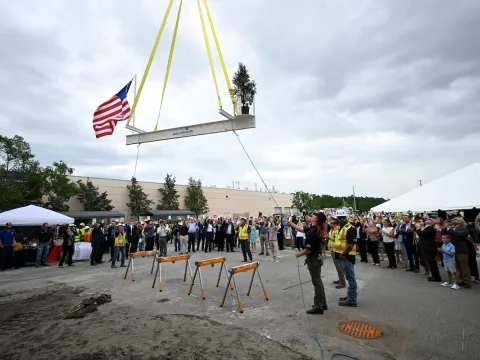 Final steel beam marks key step in AdventHealth Daytona Beach expansion.