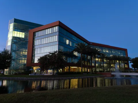 A full view of building 900 at the AdventHealth Corporate Campus