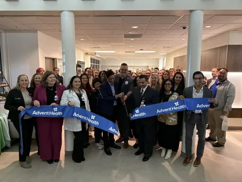 The AdventHealth Cancer Institute Winter Park offers a broad range of outpatient services, including central-line care, therapeutic phlebotomy and blood specimen collection.