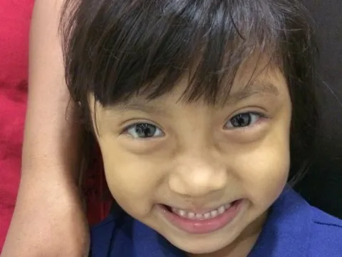 Yoselin smiling